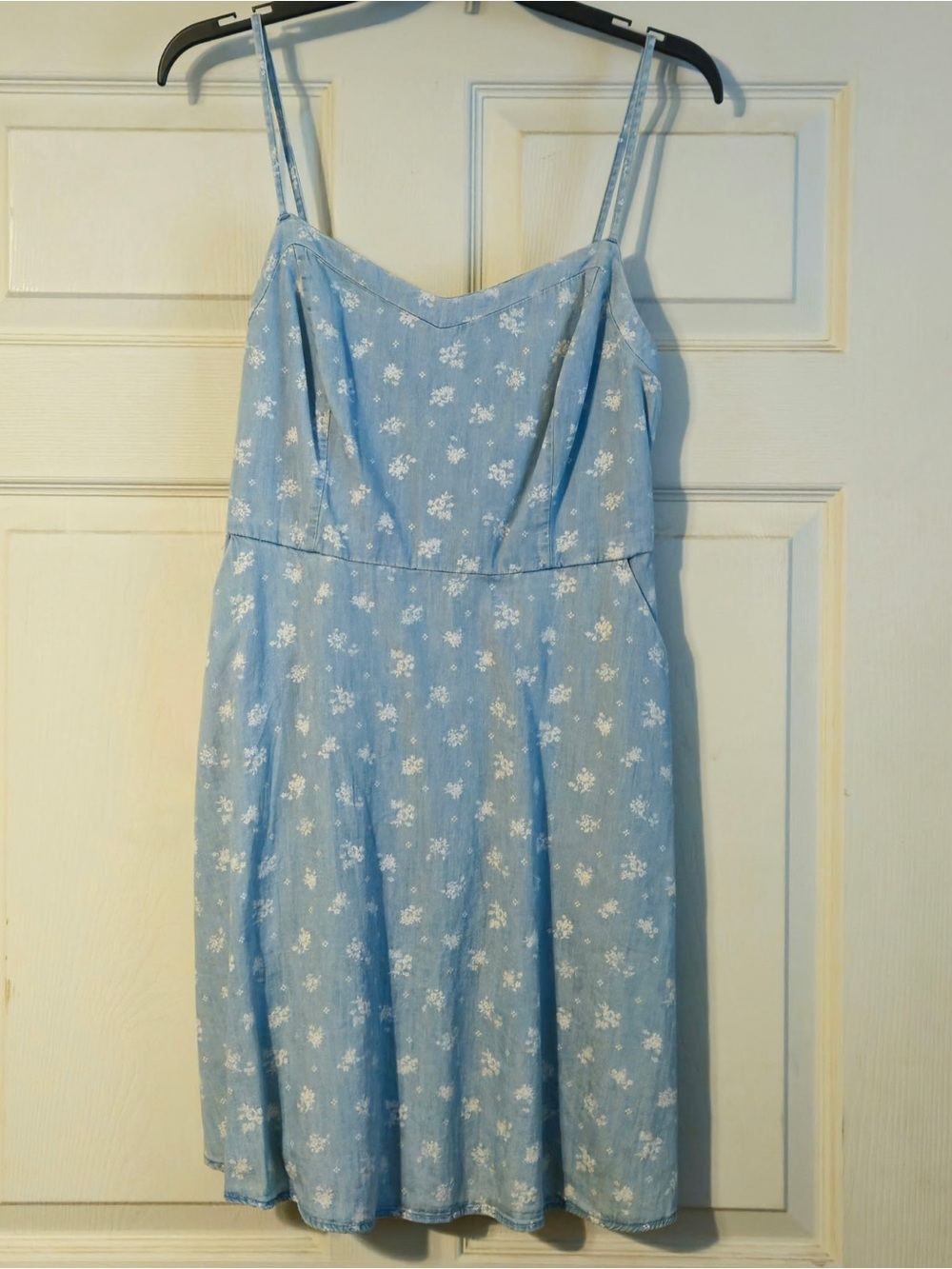 Light Blue Floral Spaghetti Strap Spring Summer Dress NEW WITH TAGS Size Large